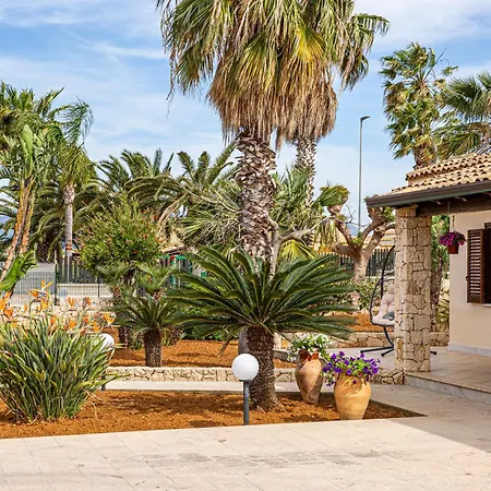 Exclusive Palm House Near The 别墅